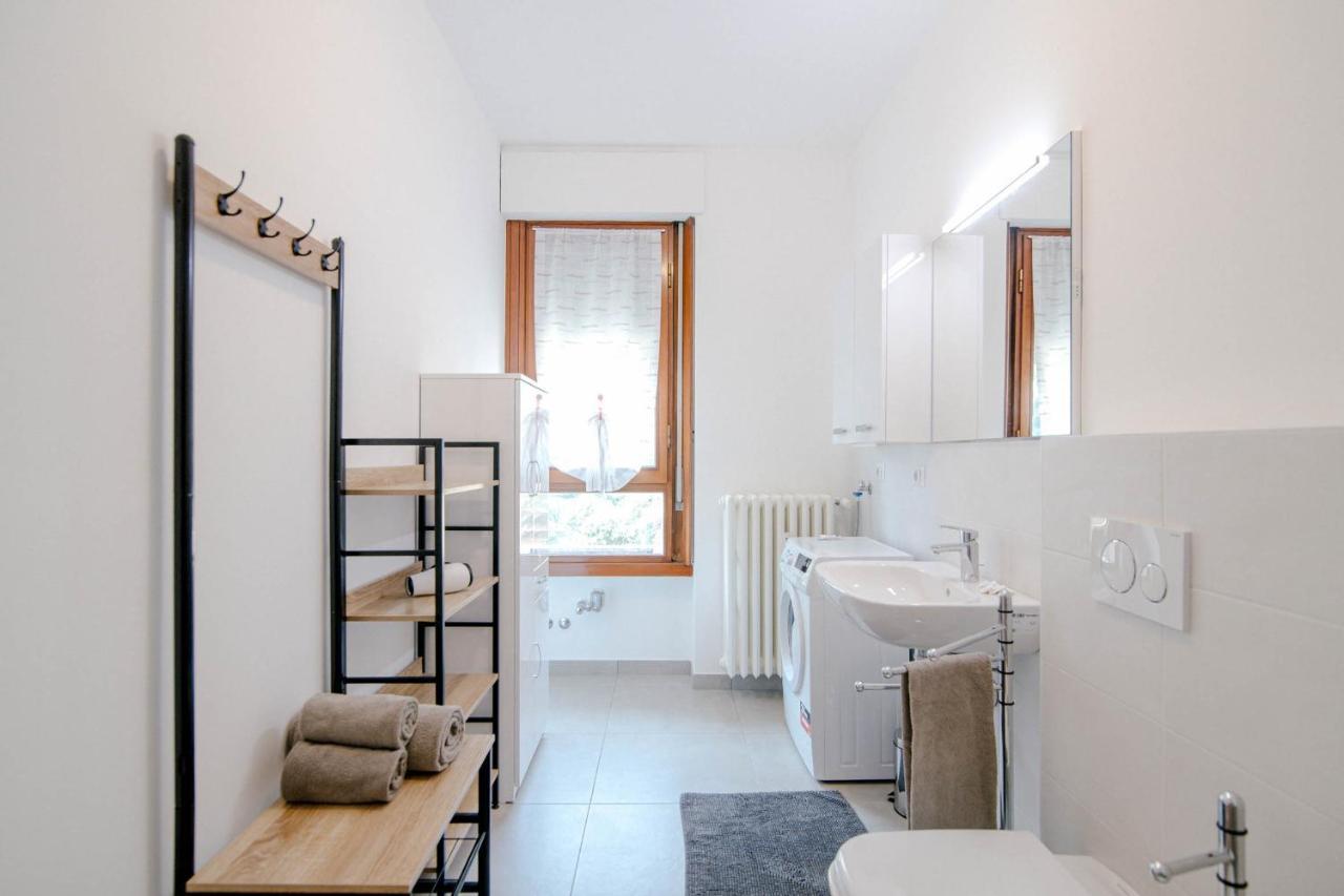 Appartamento Dodo Red - The House Of Travelers Côme Esterno foto